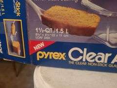 Pyrex Baking Dish With Box