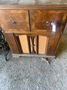 Tubed Zenith Record Player & Radio