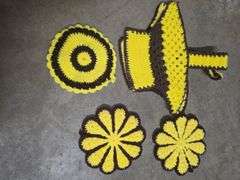 Tote of Assorted Decor