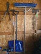 Collins Axe, Broom, Shovel, Hedge Shears
