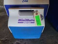 2 Igloo Carry Coolers