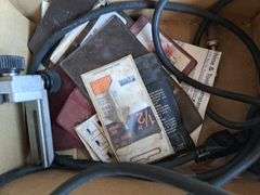 Wood trimmer with assorted bits