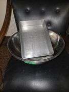 2 Mixing Bowls & Baking Pan