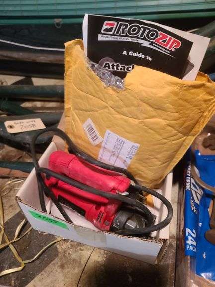 Like New In Box Solaris Rotozip and Accessory Handle - Baer Auctioneers ...