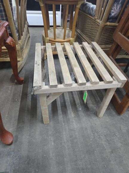 Wooden End Table/ Plant Stand (15" H x 19" x 19")