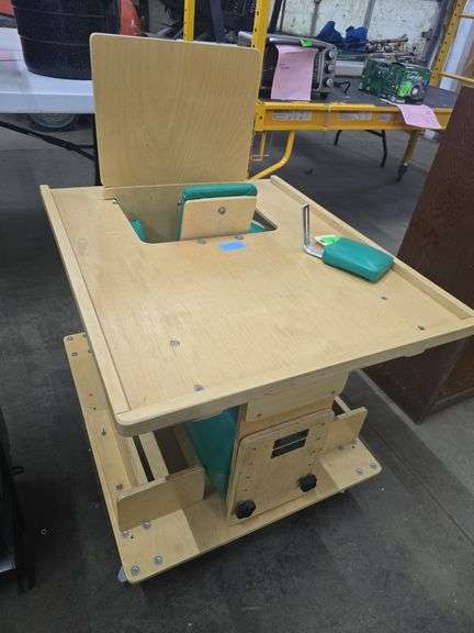 Kaye Bolster Chair with Tray (Designed To Provide Support For Special Needs Children Who Need Help Achieving Good Posture, Focus, Allignment, And Stab