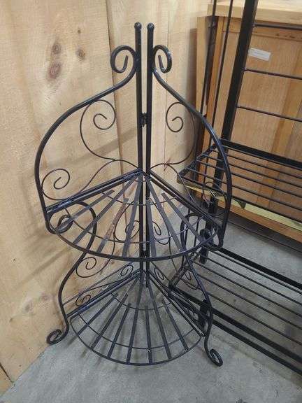 2 Metal Plant Stands