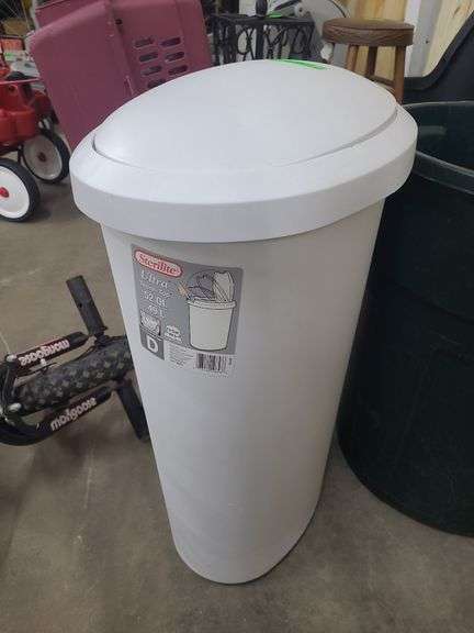 Sterilite Trash Can With Lid And Trashcan With Lid