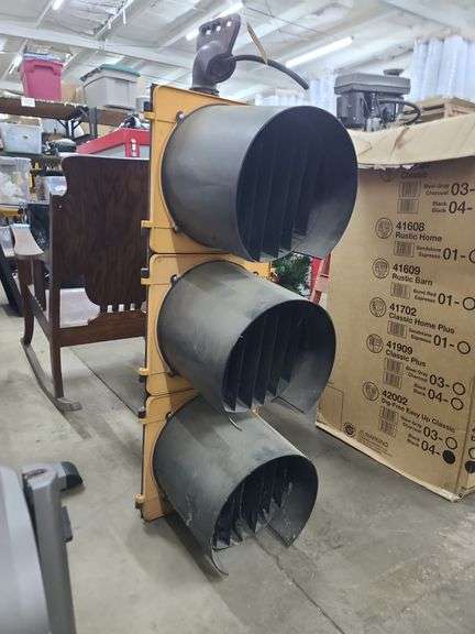 Plastic Traffic Light, Man Cave Decor, Approx. 47x18x15