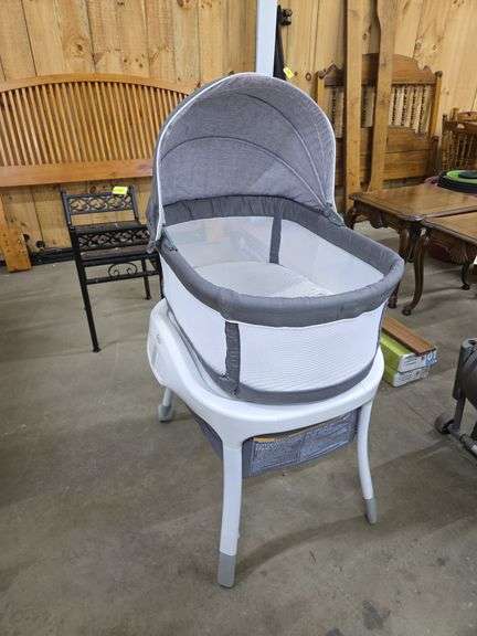Graco Electric Baby Bassinet