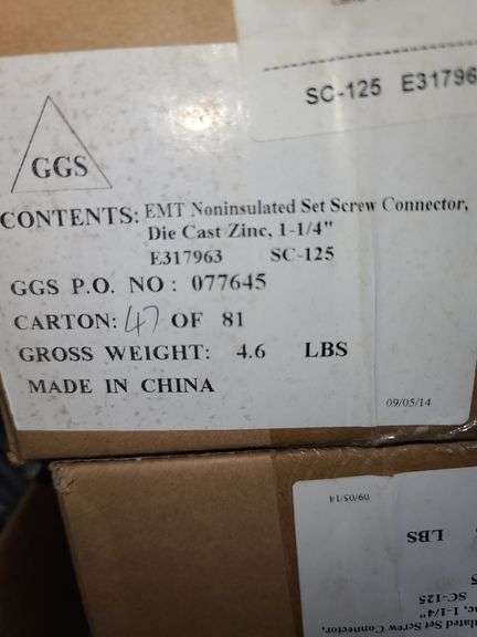 Two Boxes of 1.25in EMT Non-Insulated Set Screw Conduit Cinnectors