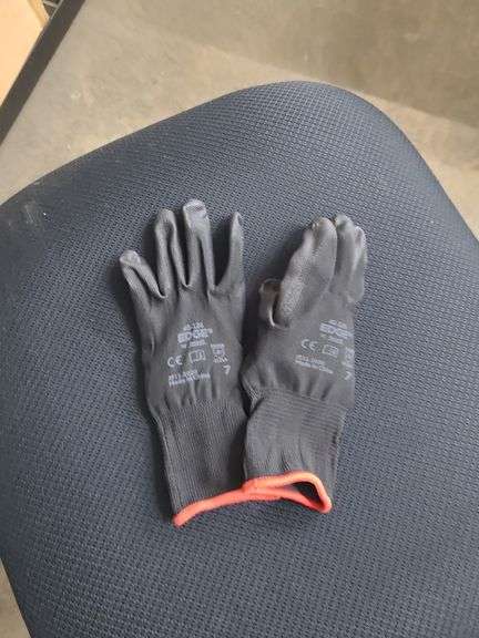 Box of Grainger Gloves