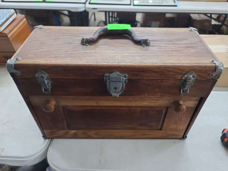 Wooden Machinist Toolbox, Approx. 20x9x13, No Key