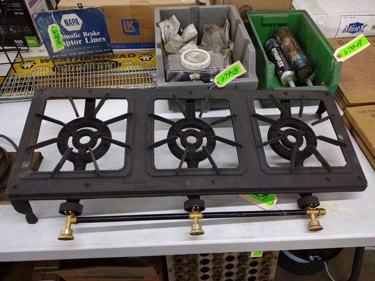 Carolina Cooker Cast Iron 3-Burner Propane Stove - Missing 2 Legs