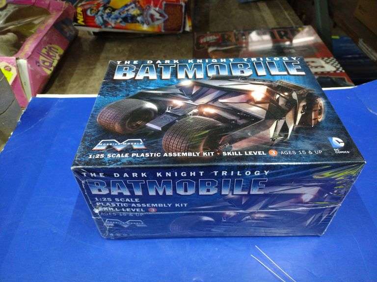 The Dark Knight Trilogy Batmobile 1:25 Scale Plastic Assembly Kit ...