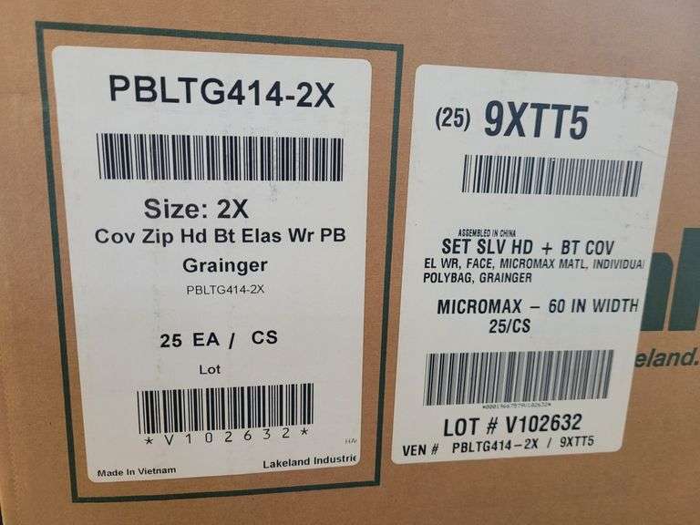 Box of 24 Size 2X Hooded Coveralls