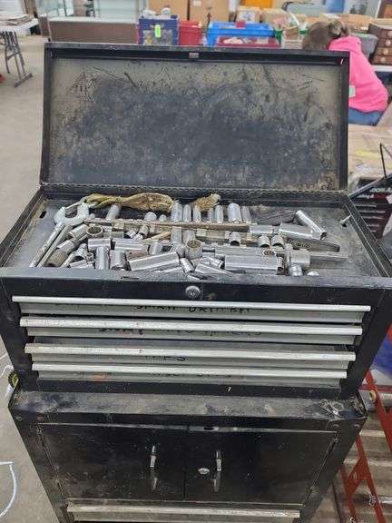 Rolling Tool Box, Cabinet & Contents