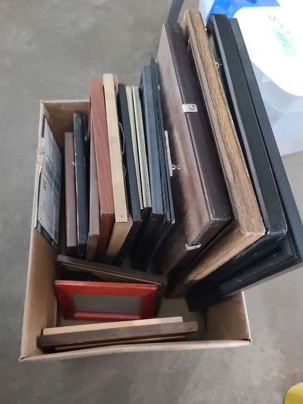 Box of Picture Frames, Approx 17