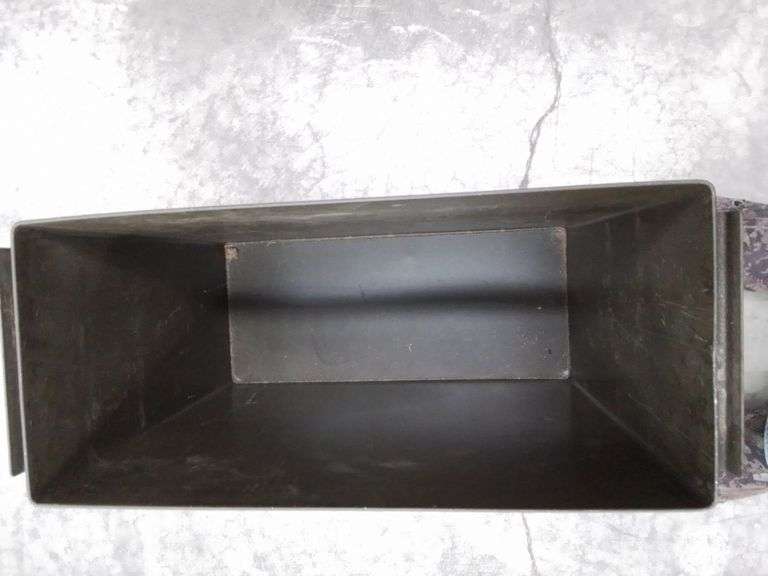 Large ammo can for 20mm cartridges
