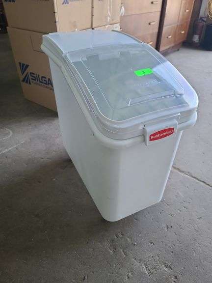 Rubbermaid® Mobile Ingredient Bin - Approx. 29 x 18 x 29