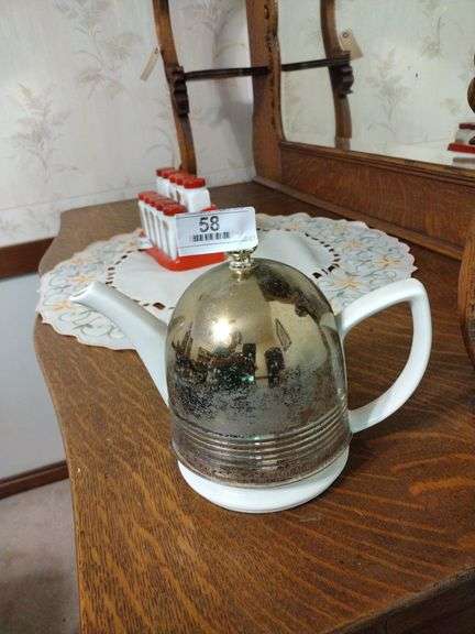 Vintage Hall China Co Ceramic Teapot w/Metal & Felt Cosy