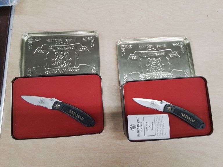 Smith & Wesson Collector knife in Tin