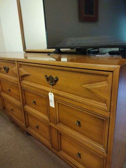 9 Drawer MCM Dresser & Mirror Approx 72"x74"x19"