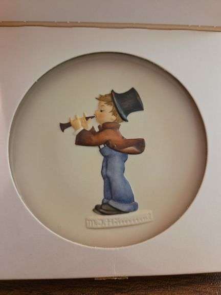 2 Goebel Miniature Plates