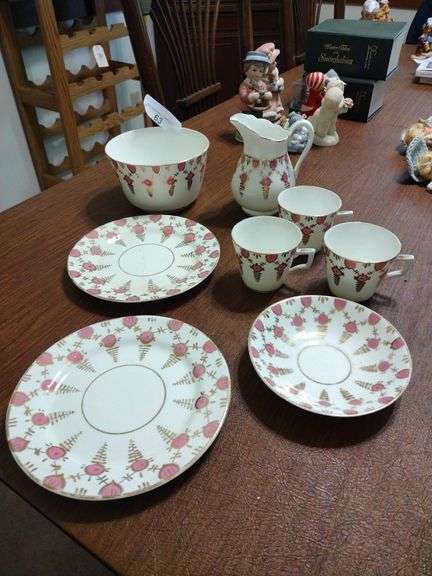 8 PCs Vintage China