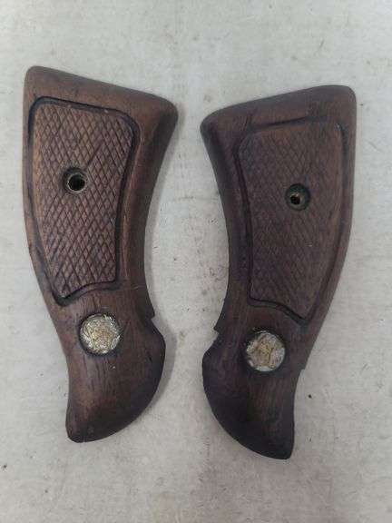 Gripsfor Smith & |Wesson