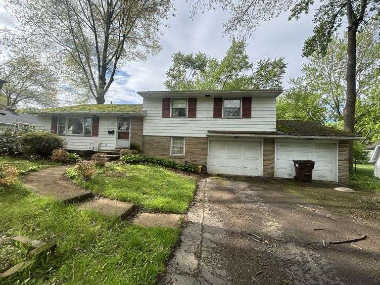 3 Bedroom Home on 2 lots