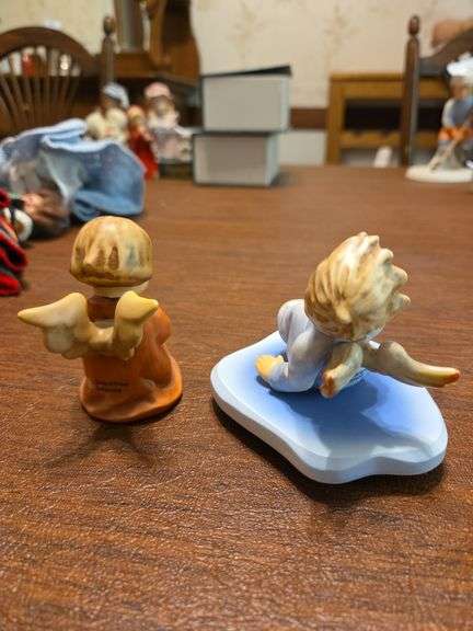 2 Goebel Figurines Song of Praise-Heavenly Time