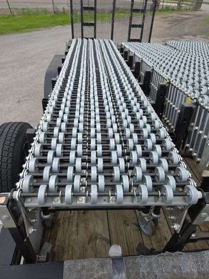 Best Flex 200 Skate Wheel Conveyor 8' Long Expands To 30' Long adjustable Height - Has Brakes On Some  Wheels