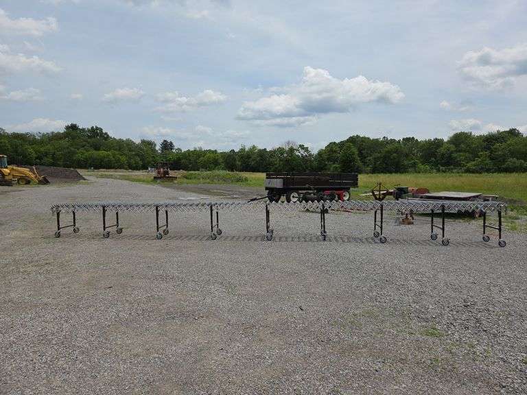 Best Flex 200 Skate Wheel Conveyor 8' Long Expands To 30' Long adjustable Height - Has Brakes On Some  Wheels