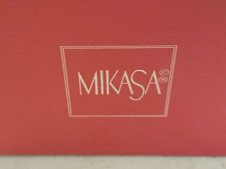 2 Mikasa "Season's Glow" Candle Holders
