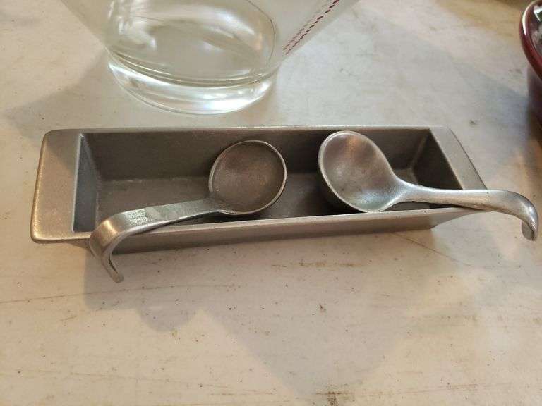 Wilton Columbia Vintage Gravy Boat & Spoons
