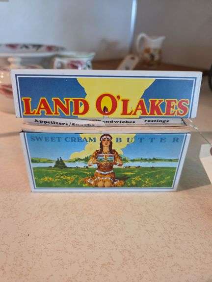 Vintage  Land O Lakes Recipe Box