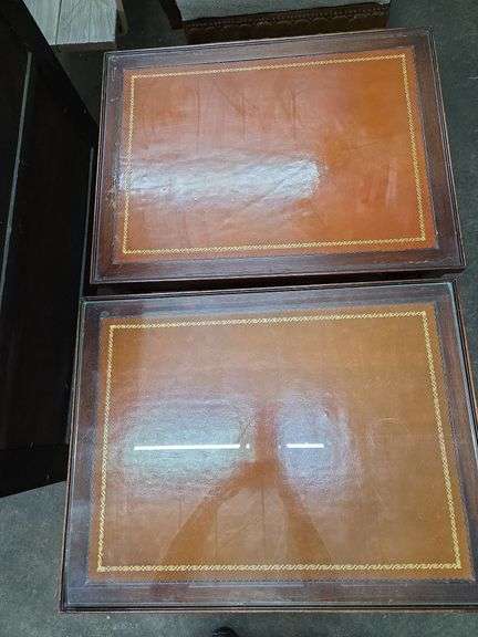 2 Vintage Leather Top W/ 1 Glass Cover End Stands W/ Shelf (Approx 16" x 21" x 26" Tall