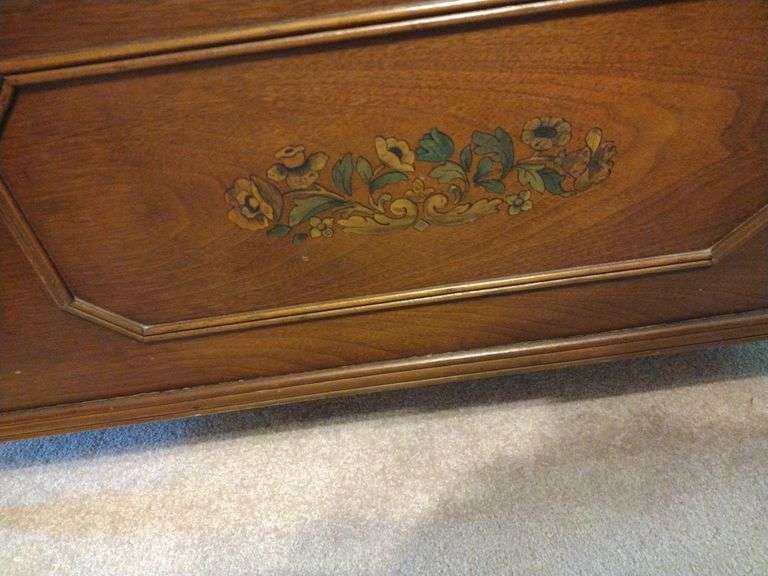 Antique Cedar Chest Approx 44"x20"x19"