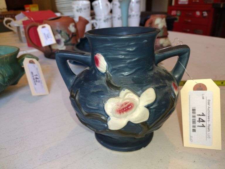 Roseville Pottery Vase Approx 6"
