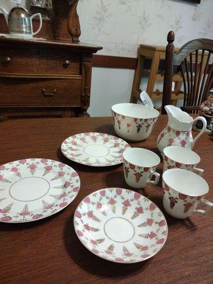 8 PCs Vintage China