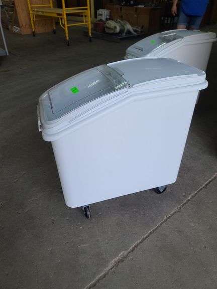 Rubbermaid® Mobile Ingredient Bin - Approx. 29 x 18 x 29