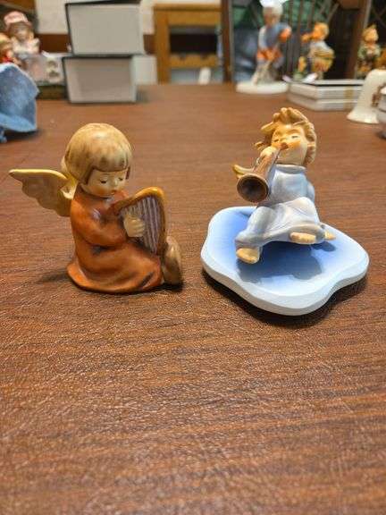 2 Goebel Figurines Song of Praise-Heavenly Time