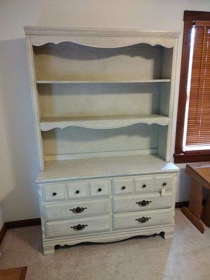 Wooden Dresser Approx 48"x74"x 18".  Six Drawers