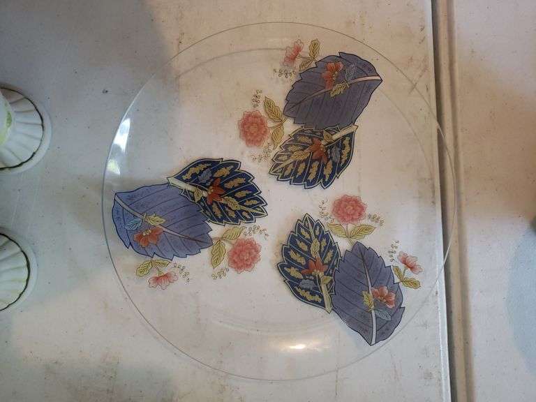 10 Royal Norfolk Bowls & 2 Decorative Plates