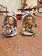 2 Geobel Figurines Raining Days