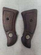 Gripsfor Smith & |Wesson
