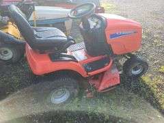 Simplicity Regent, 18HP Hydrostatic Lawn Tractor, Does Run, Needs Battery Approx. 41in Deck