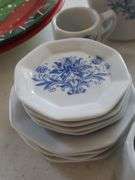15 Piece Honghua Craft Miniature Tea Set (Cream Dish Missing Lid)