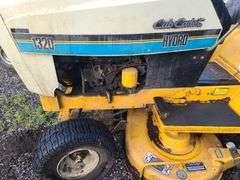 Cub Cadet 1320 Hydro Lawn Tractor 38in Deck, with Bagger System, Not Running